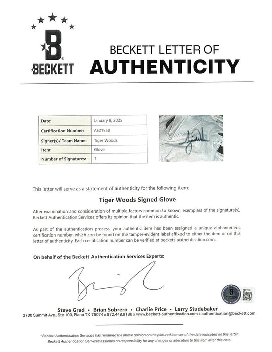 Tiger Woods Match Worn Game Used Signed Nike Golf Glove MEARS & Beckett COA