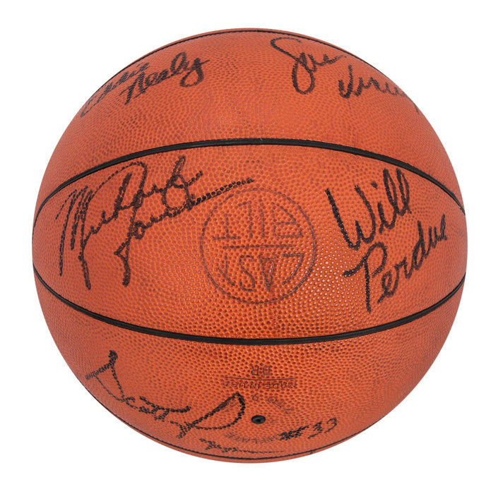 Michael Jordan 1988-89 Chicago Bulls Team Signed Auto Basketball Beckett COA