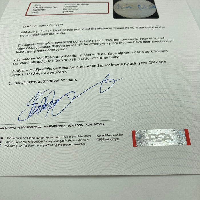 President Bill Clinton Signed Titleist 8 Golf Ball PSA DNA COA