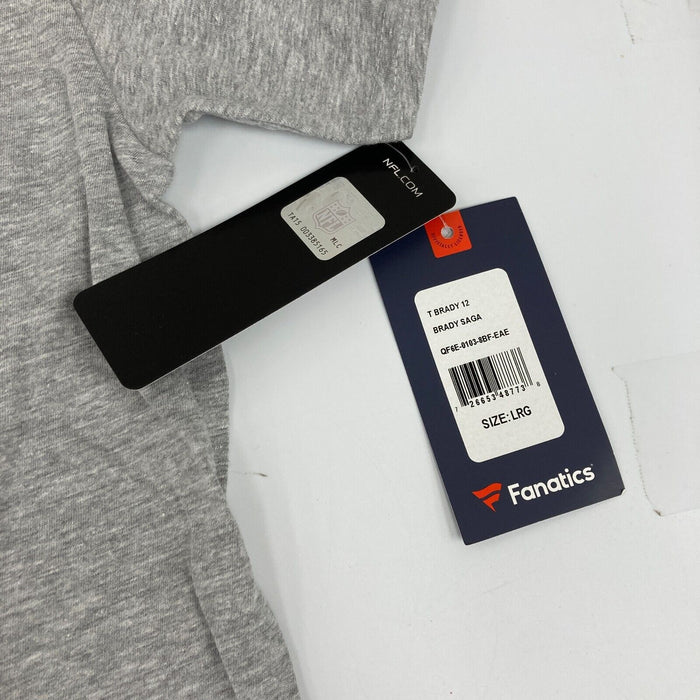 Tom Brady Signed Tampa Bay Buccaneers GOAT Fanatics T-Shirt Beckett COA