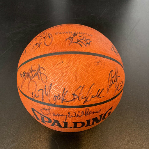 1999 Atlanta Hawks Team Signed Spalding NBA Game Used Basketball