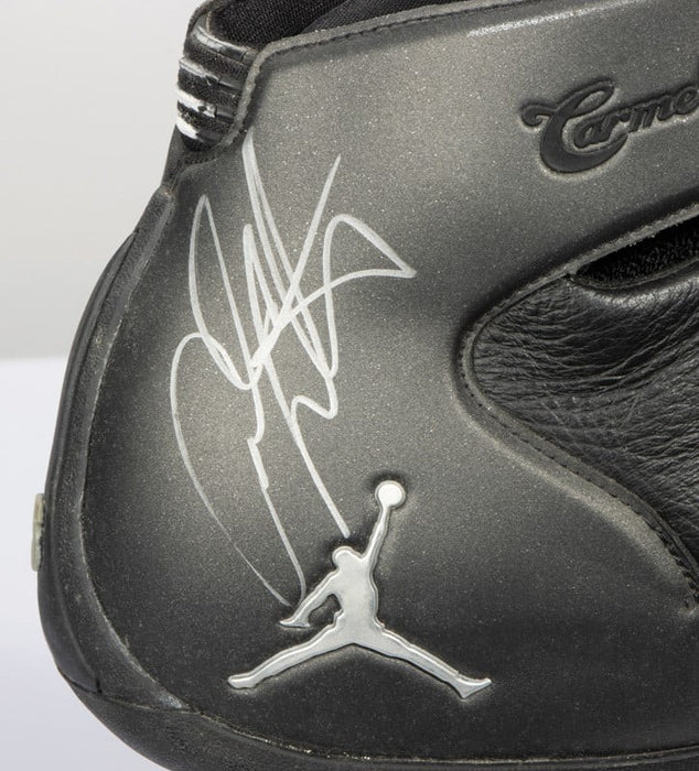 2004 Rookie-Era Signed Game Used Jordan Sneakers JSA & MEARS