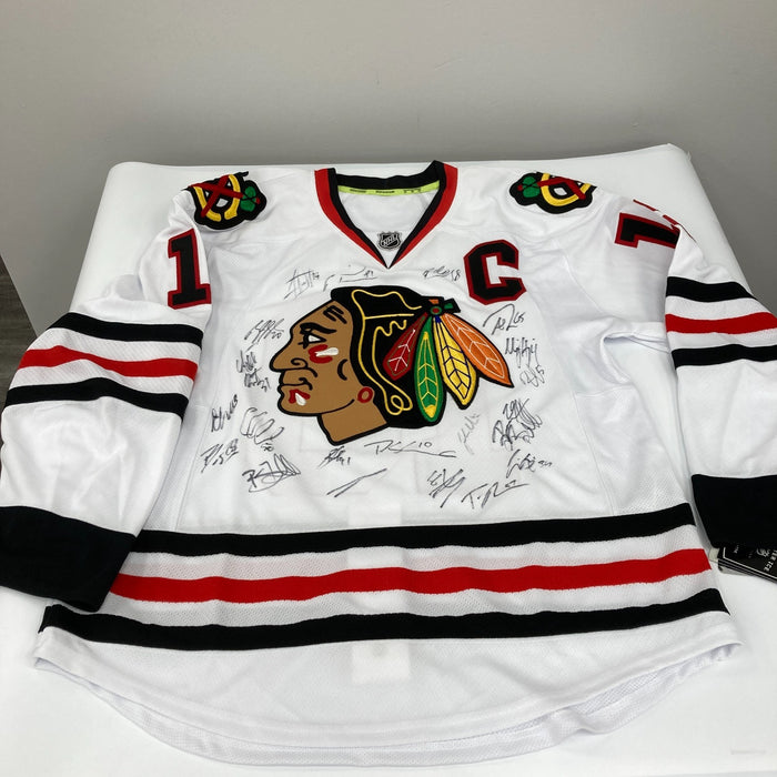 2014–15 Chicago Blackhawks Stanley Cup Champs Team Signed Jersey PSA DNA Beckett