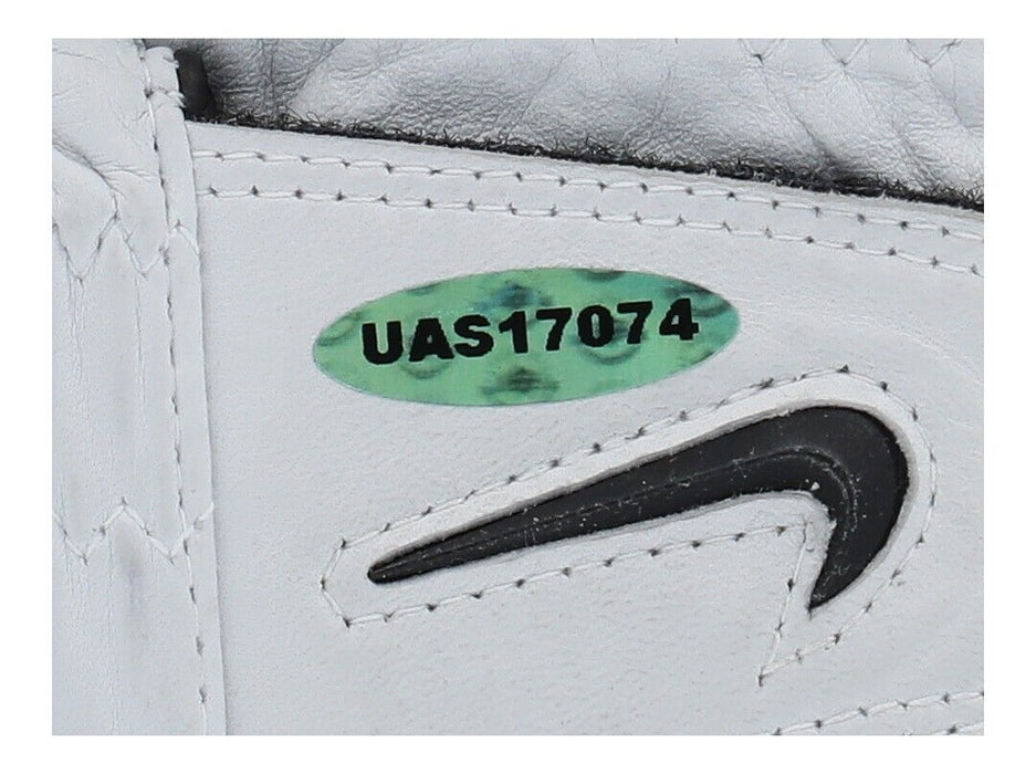 Tiger Woods Match Worn Game Used Signed Nike Golf Glove MEARS & Beckett COA