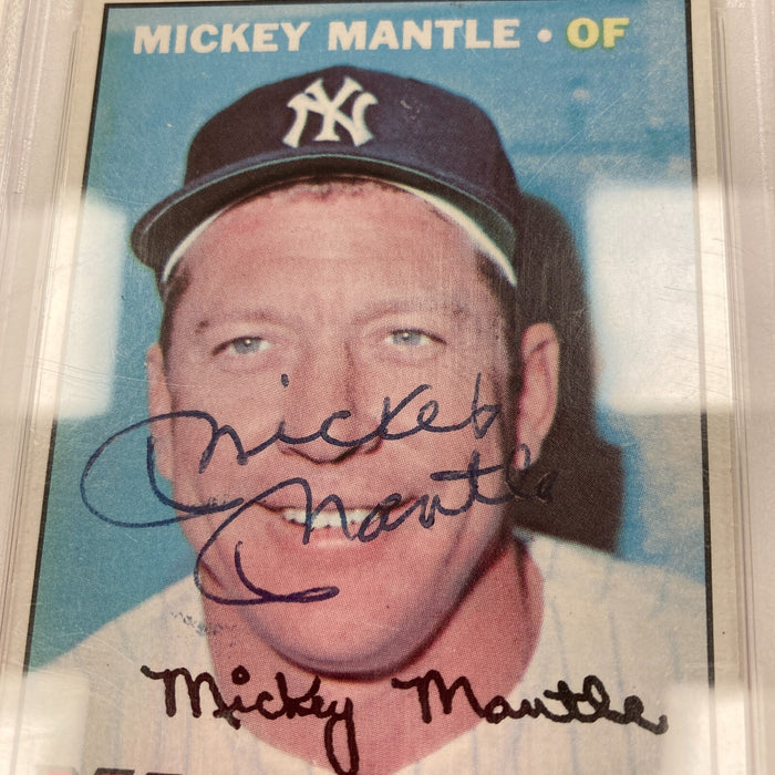 1967 Topps Mickey Mantle #150 Signed Baseball Card PSA DNA 8 Auto