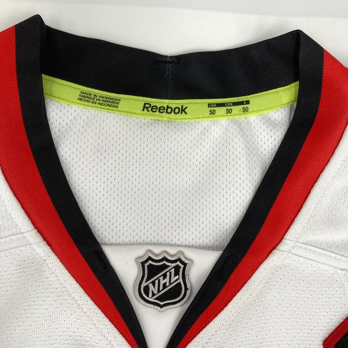 2014–15 Chicago Blackhawks Stanley Cup Champs Team Signed Jersey PSA DNA Beckett
