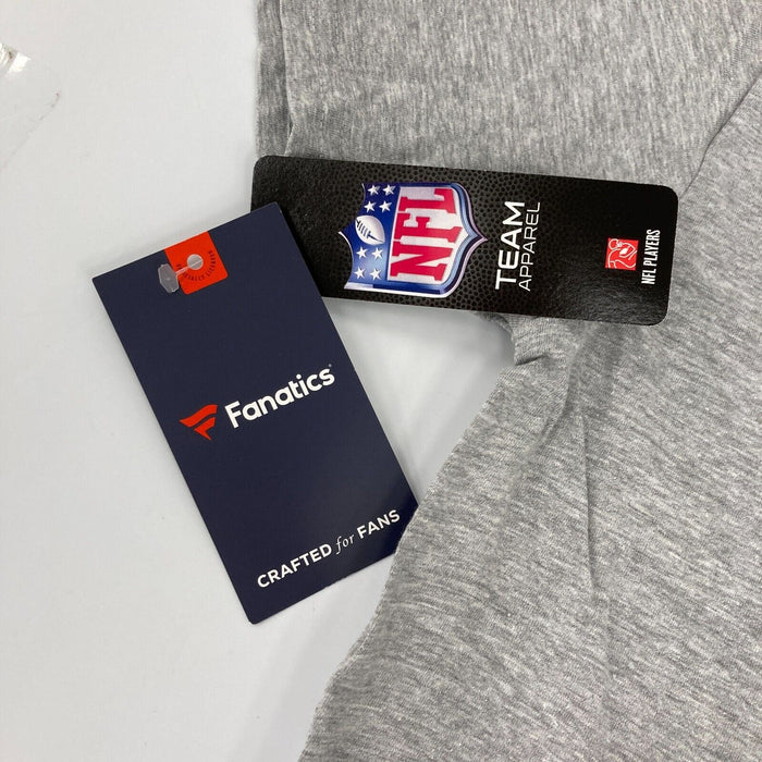 Tom Brady Signed Tampa Bay Buccaneers GOAT Fanatics T-Shirt Beckett COA