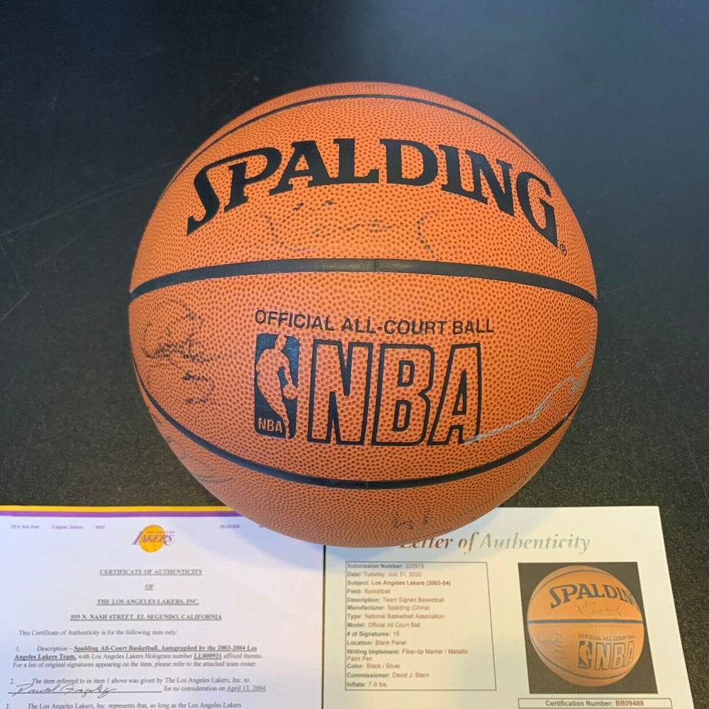 Kobe Bryant 2003-04 Los Angeles Lakers Team Signed NBA Game Basketball JSA COA