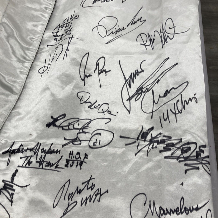 Boxing Hall Of Fame Legends Signed Everlast Boxing Robe 40+ Signatures JSA COA