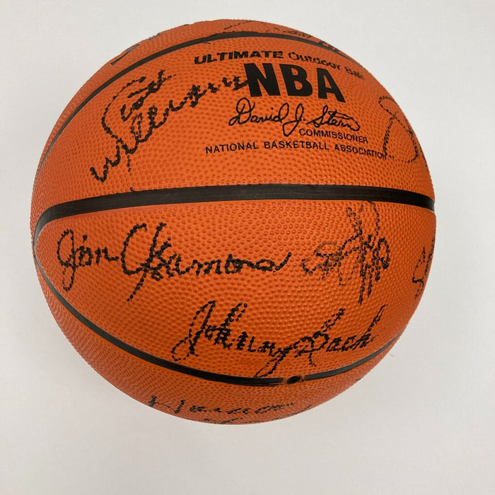 Michael Jordan 1991-92 Chicago Bulls NBA Champs Team Signed Basketball Beckett
