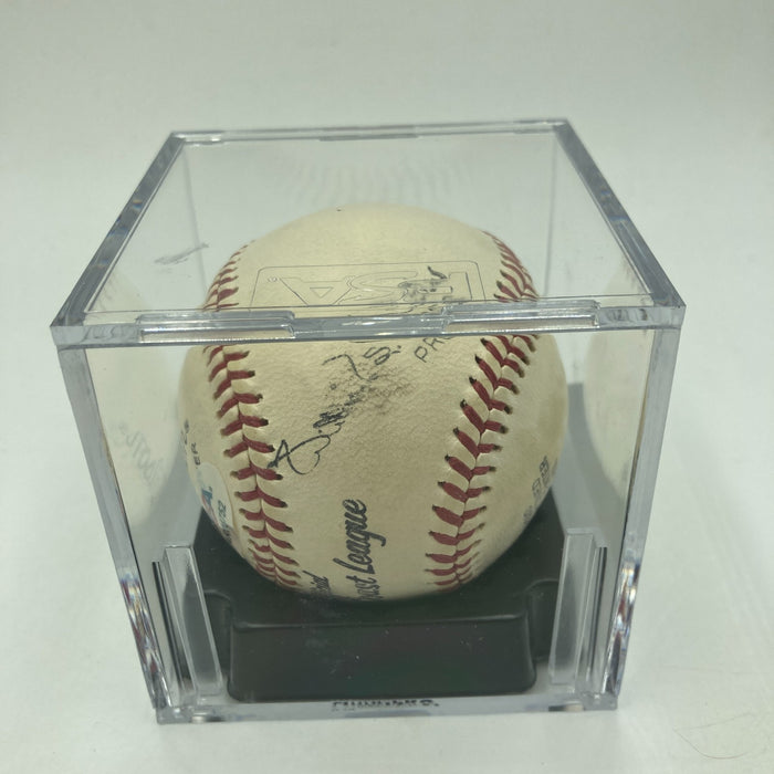 Beautiful Roger Maris Single Signed Baseball PSA DNA COA