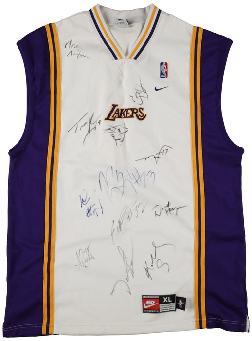Kobe Bryant 1998-99 Los Angeles Lakers Team Signed Nike Game Jersey Beckett COA