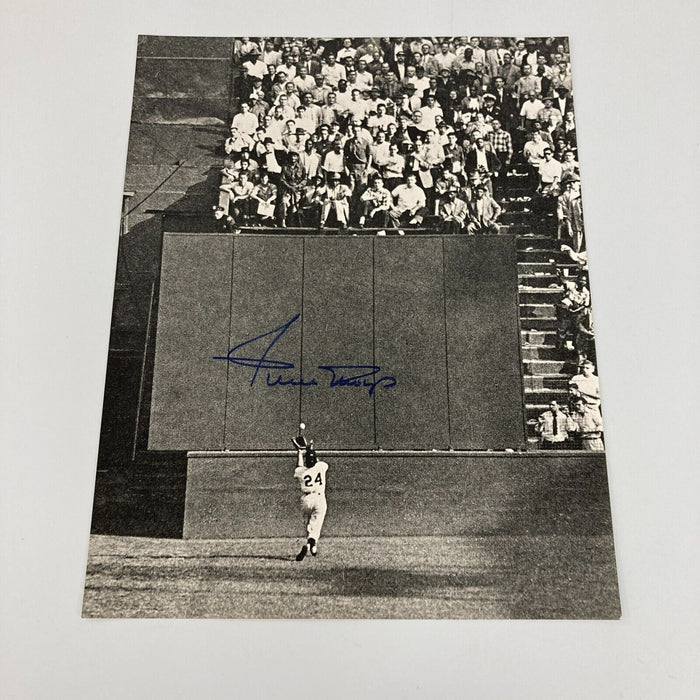 Willie Mays "The Catch" Signed 11x14 Photo 1954 World Series Beckett COA