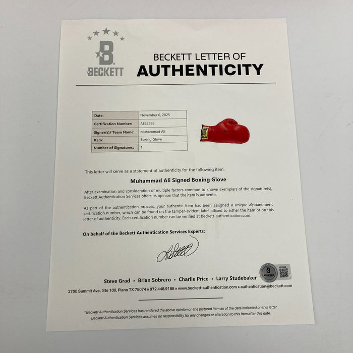 Muhammad Ali Signed Everlast Boxing Glove Beckett COA