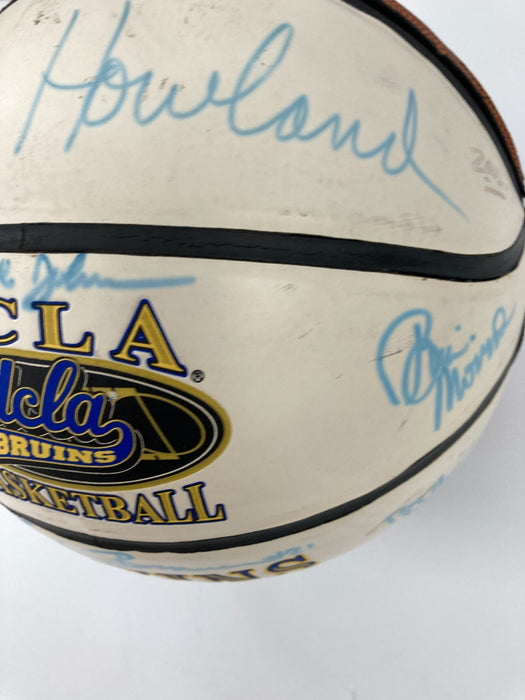 2003-2004 UCLA Bruins Team Signed Basketball Beckett COA