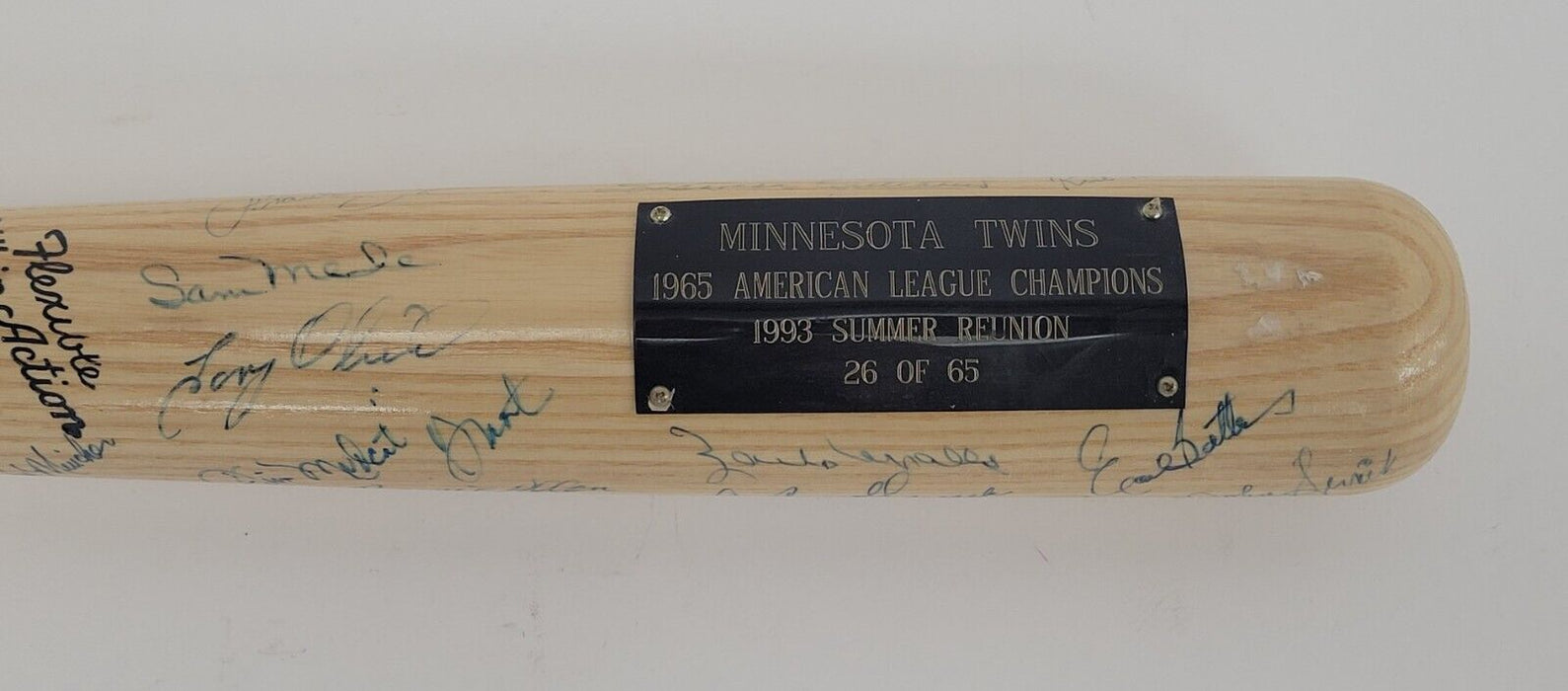 1965 Minnesota Twins American League Champs Team Signed Bat Beckett COA