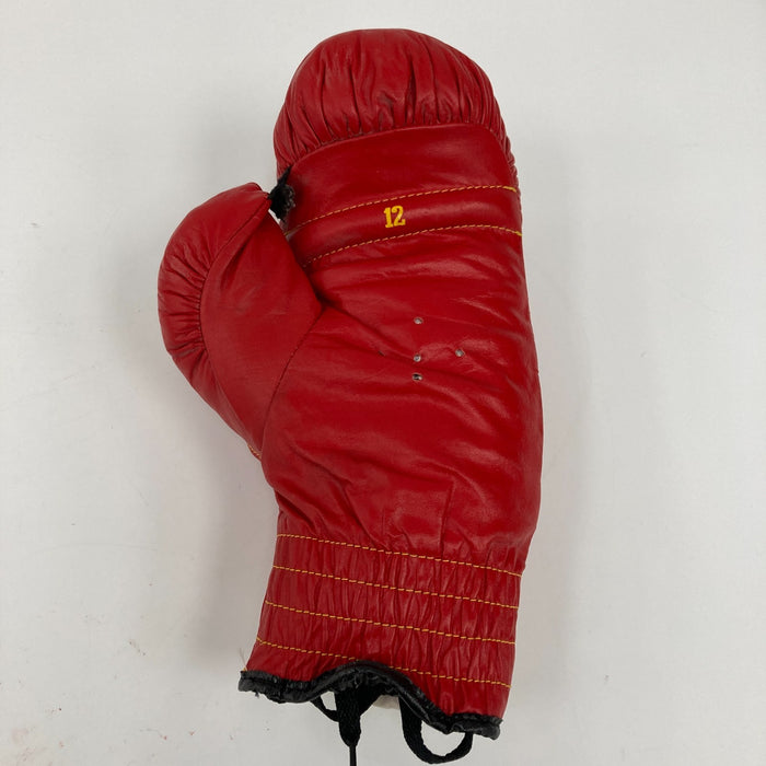 Muhammad Ali Signed Everlast Boxing Glove Beckett COA