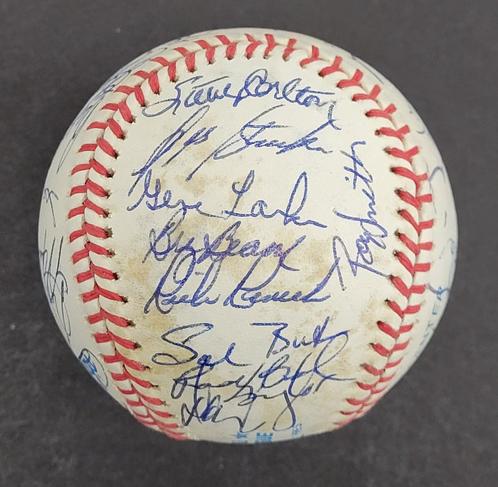 1987 Minnesota Twins World Series Champs Team Signed Baseball Beckett COA