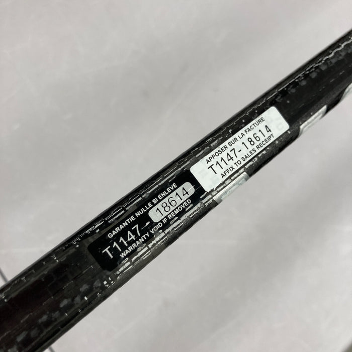 Patrick Kane 2011-12 Game Used & Signed Hockey Stick PSA DNA & Beckett COA