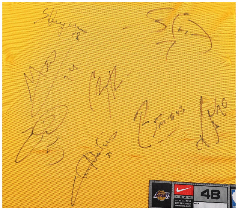2004-05 Los Angeles Lakers Team-Signed Nike Jersey Jersey Kobe Bryant JSA COA