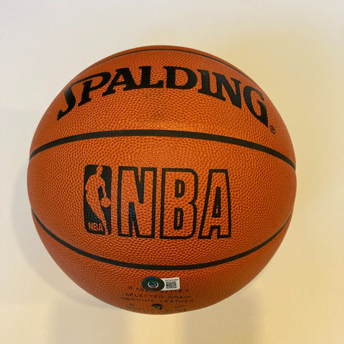 Scottie Pippen Signed Spalding Official NBA Game Basketball Beckett Hologram