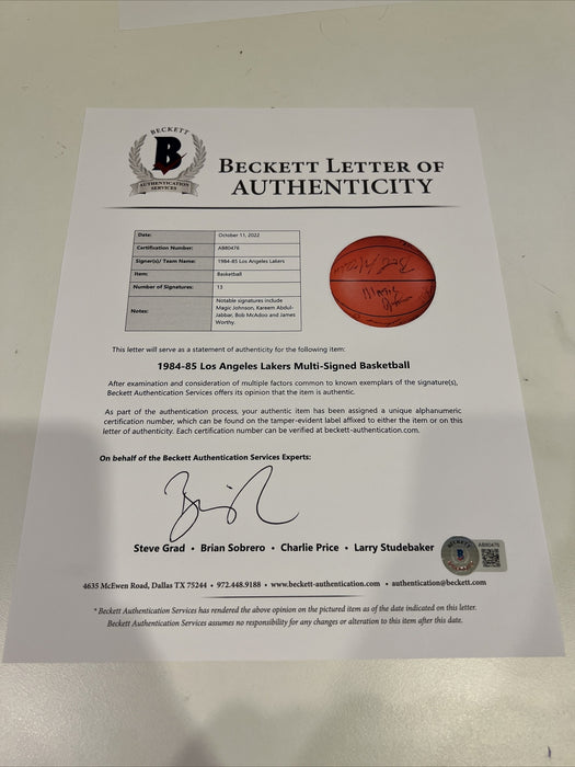1984-85 Los Angeles Lakers NBA Champs Team Signed Vintage Basketball PSA DNA COA
