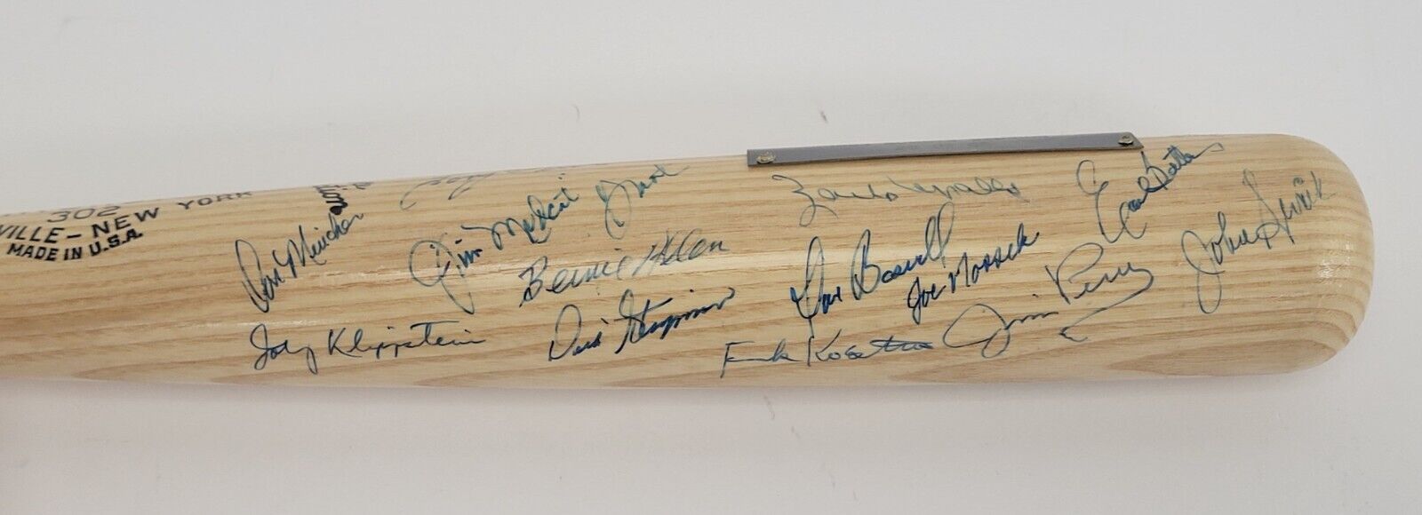 1965 Minnesota Twins American League Champs Team Signed Bat Beckett COA