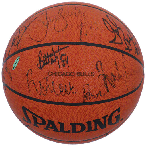 Michael Jordan 1996-97 Chicago Bulls NBA Champs Team Signed Game Basketball UDA