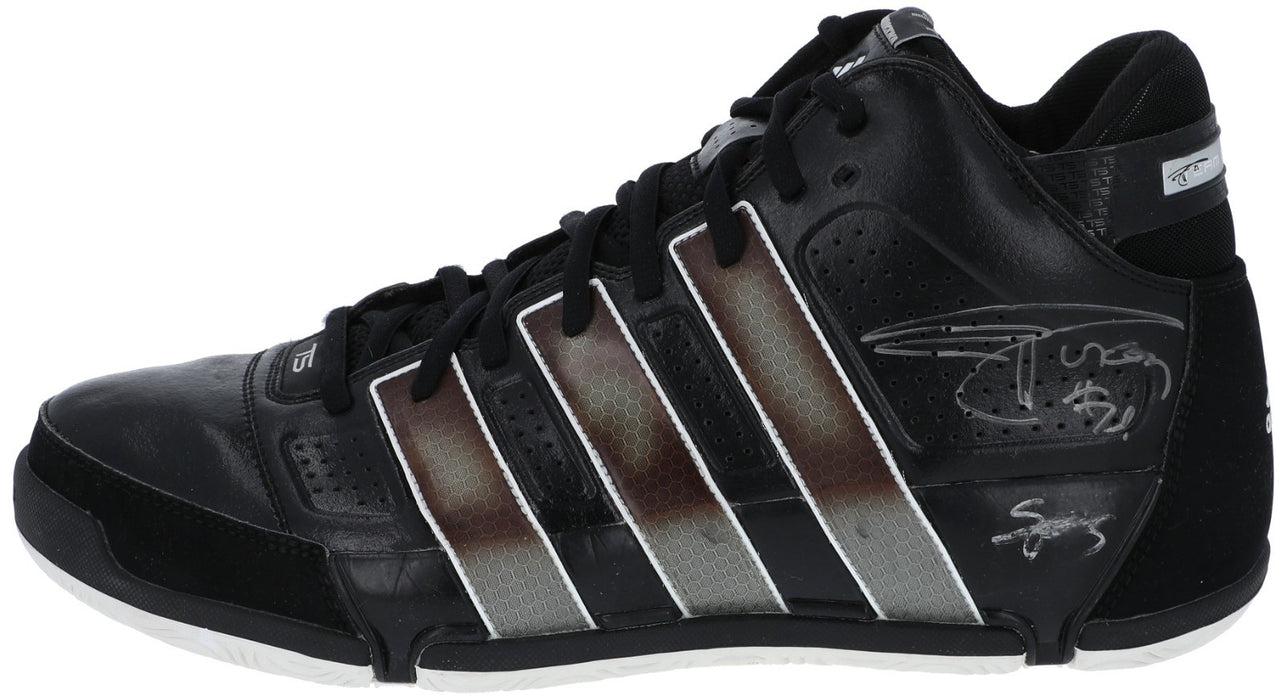 Tim Duncan Signed 2009 Game Used Adidas Sneakers Shoes MEARS & Beckett COA