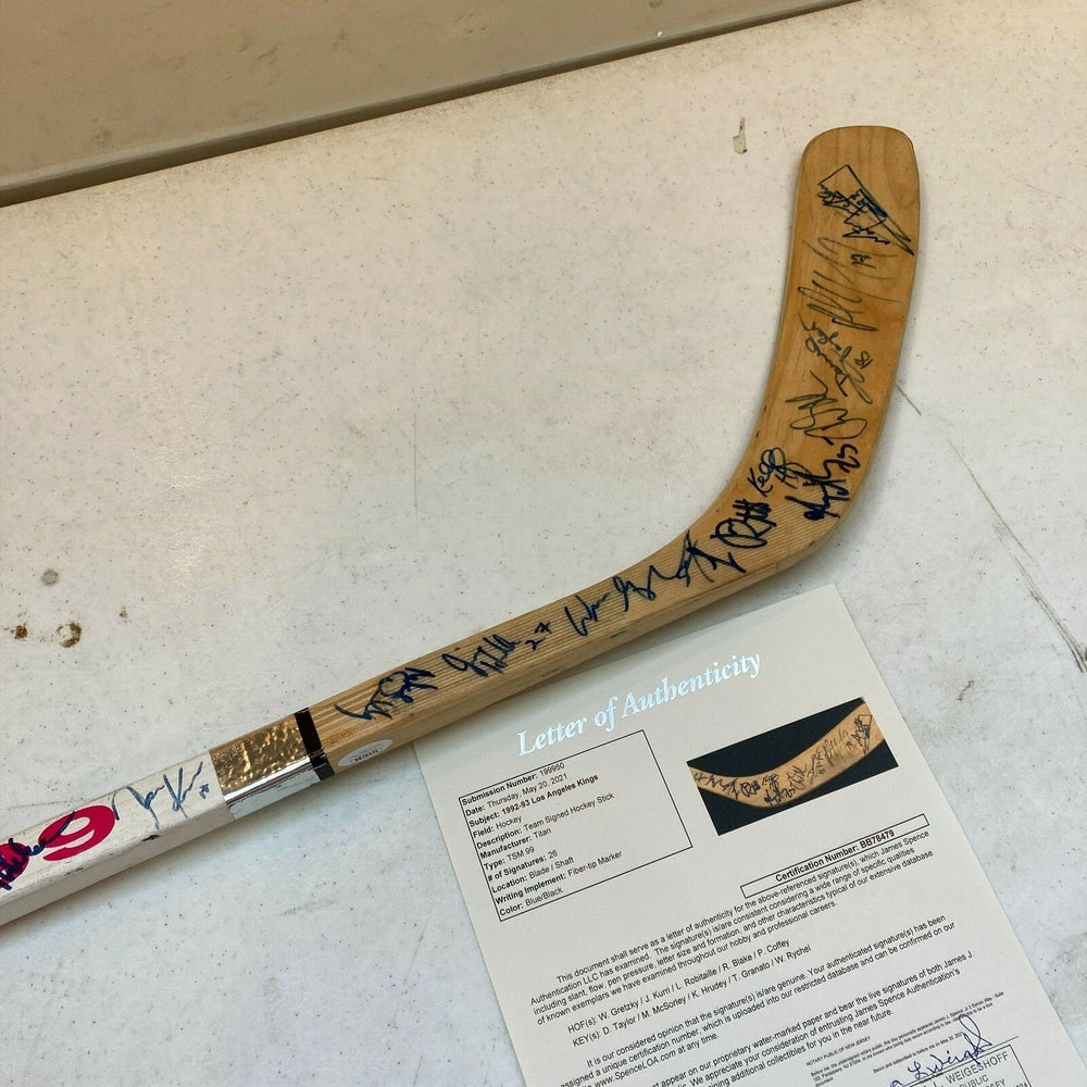 1992-93 Los Angeles Kings Stanley Cup Team Signed Stick Wayne Gretzky JSA COA