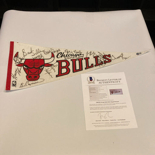 Michael Jordan 1988-89 Chicago Bulls Team Signed Pennant Beckett COA