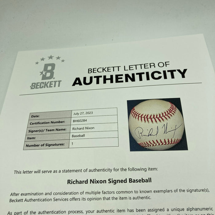 President Richard Nixon Single Signed National League Baseball Beckett COA