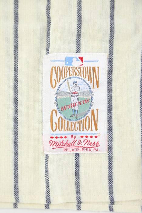 Joe Dimaggio Signed 1941 New York Yankees Jersey PSA DNA Graded 10 GEM MINT