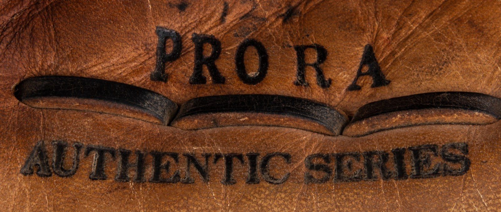 Roberto Alomar 1994 Game-Used Photo-Matched Signed Baseball Glove PSA & Beckett