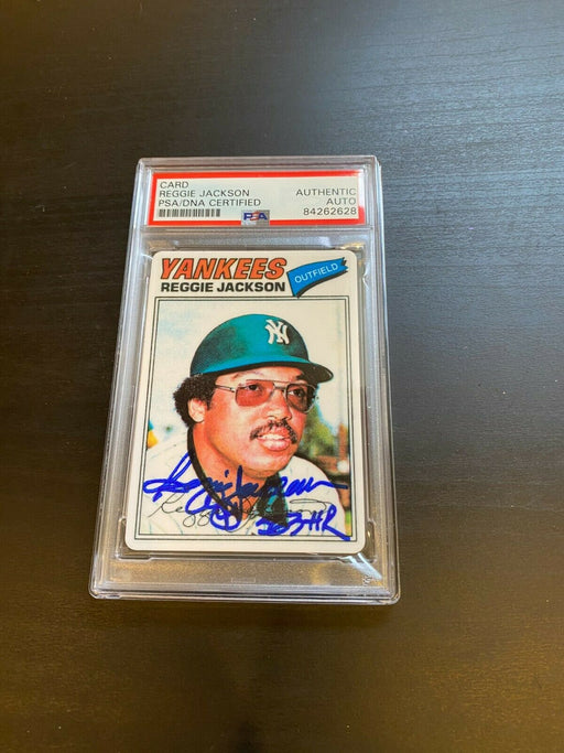 1977 Topps Reggie Jackson Signed Porcelain Baseball Card PSA DNA "563 HR"