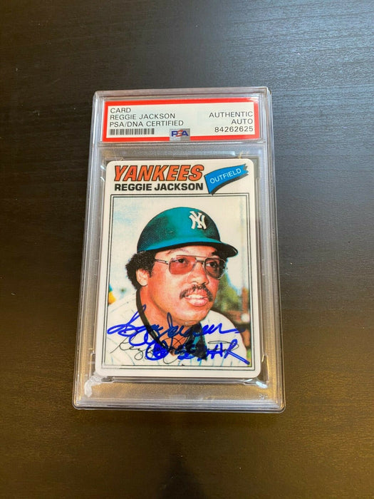 1977 Topps Reggie Jackson Signed Porcelain Baseball Card PSA DNA "563 HR"