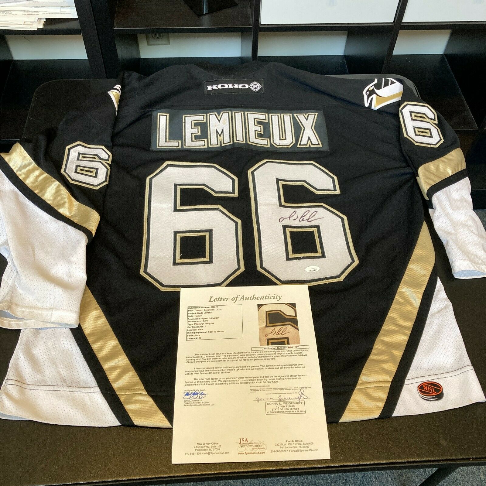 Mario Lemieux autographed Jersey (Pittsburgh Penguins)