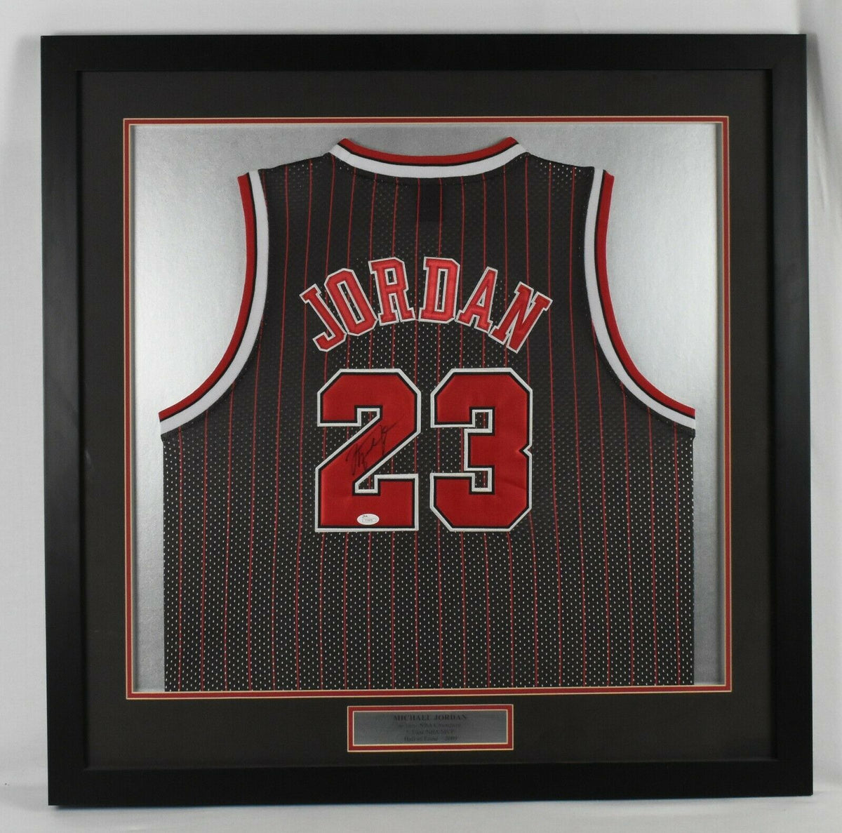 MICHAEL JORDAN Autographed Authentic Bulls 34 x 44 Framed Jersey