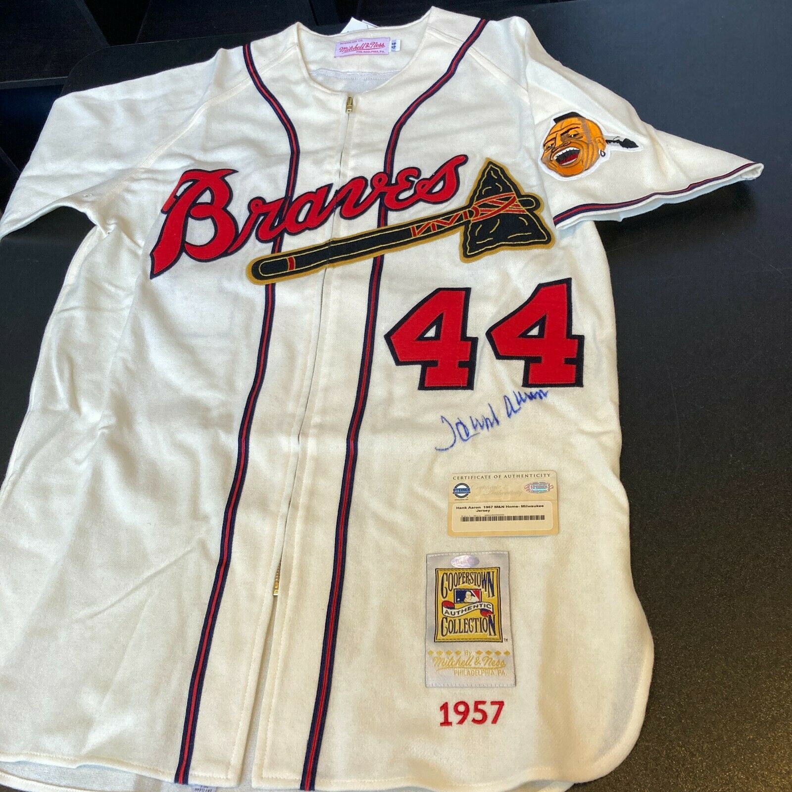 Hank Aaron Men's Atlanta Braves Home Jersey - White Authentic