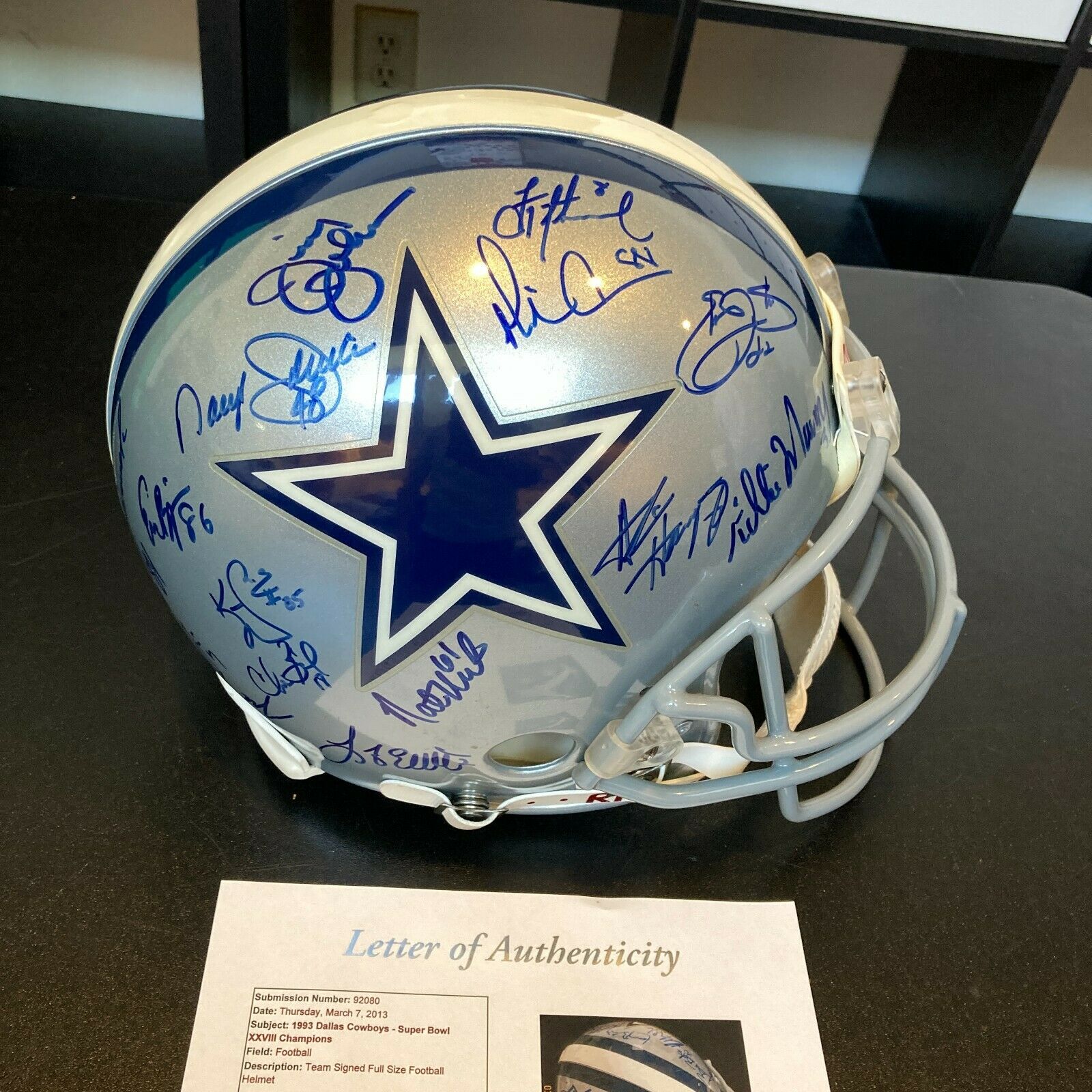 1993 Dallas Cowboys Super Bowl Champs Team Signed Authentic Helmet JSA —  Showpieces Sports