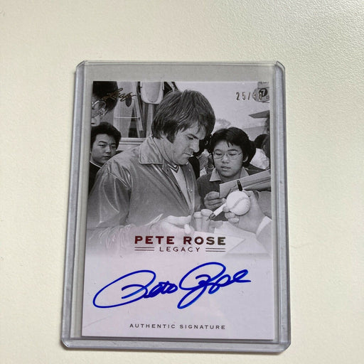 2011 Leaf Pete Rose Auto #25/30 Signed Autographed Baseball Card