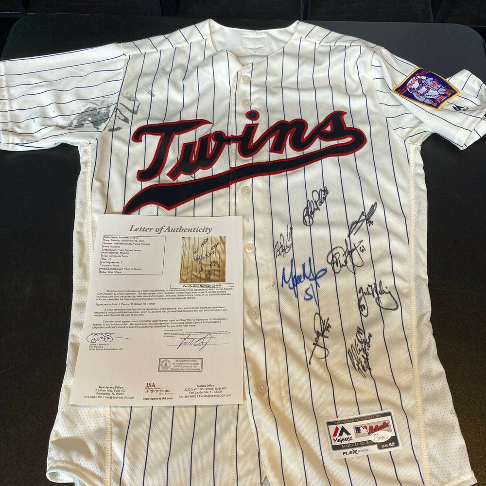 2019 Minnesota Twins Team Signed Autographed Authentic Jersey With JSA COA