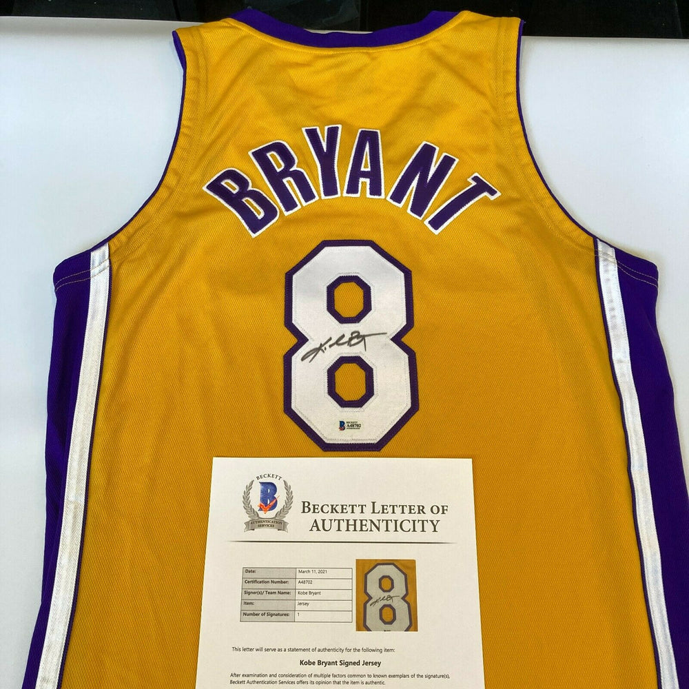 Kobe Bryant Signed 2000-01 Game Issued Los Angeles Lakers Jersey Beckett & PSA