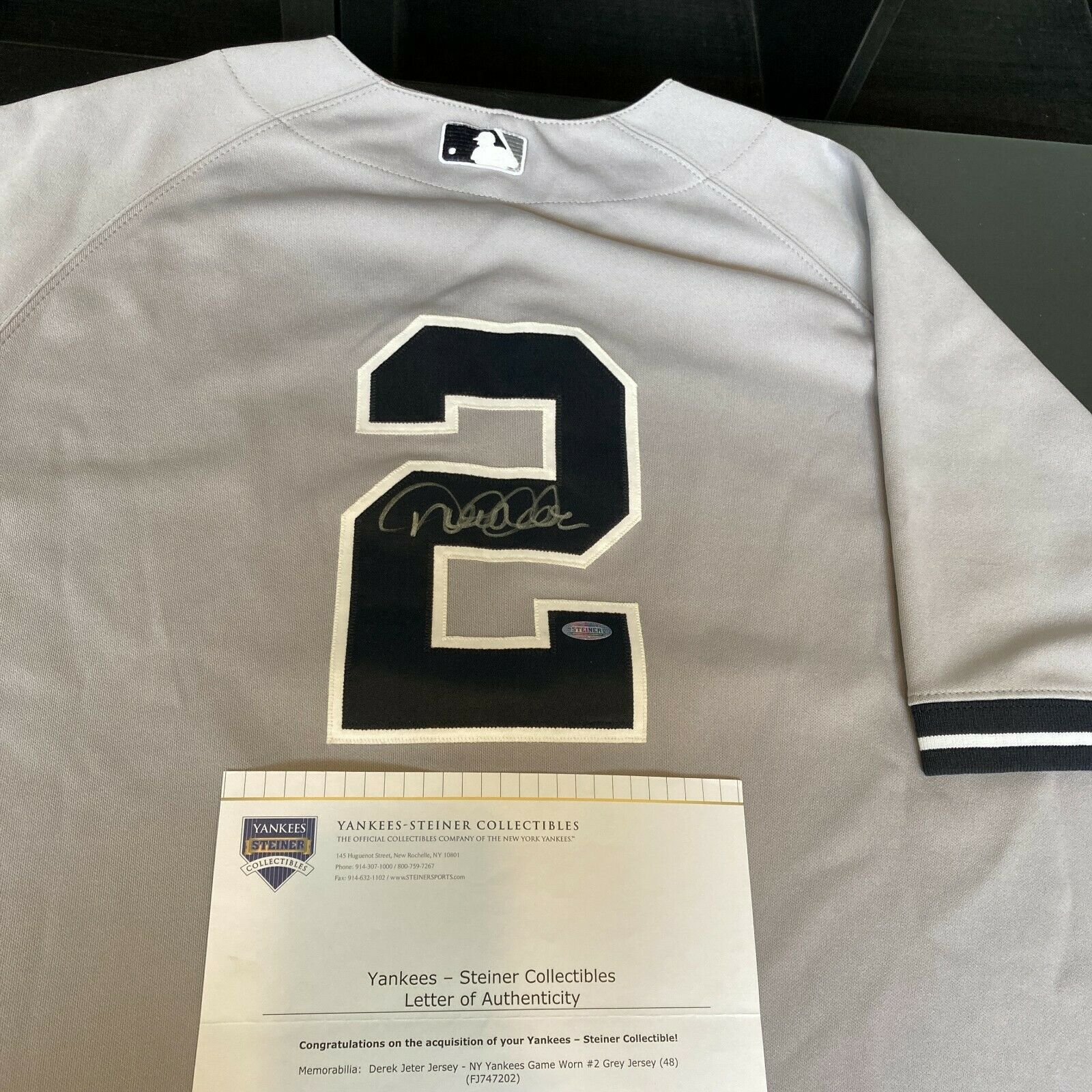 Derek Jeter Signed 2011 Game Used Jersey Photo Matched Jersey