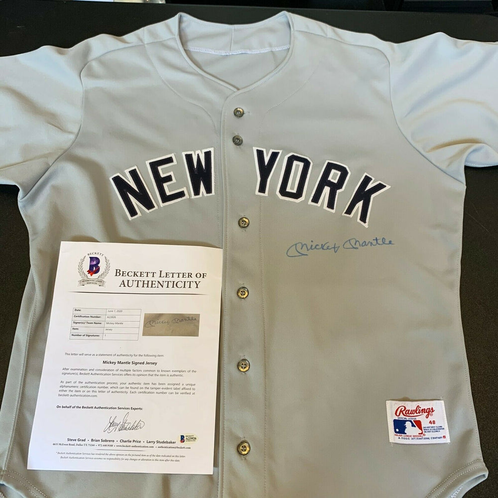 Mickey Mantle T-Shirts and Jerseys-Official Throwback