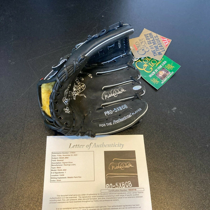 Derek Jeter Signed Rawlings Heart Of The Hide Game Model Baseball Glove JSA COA