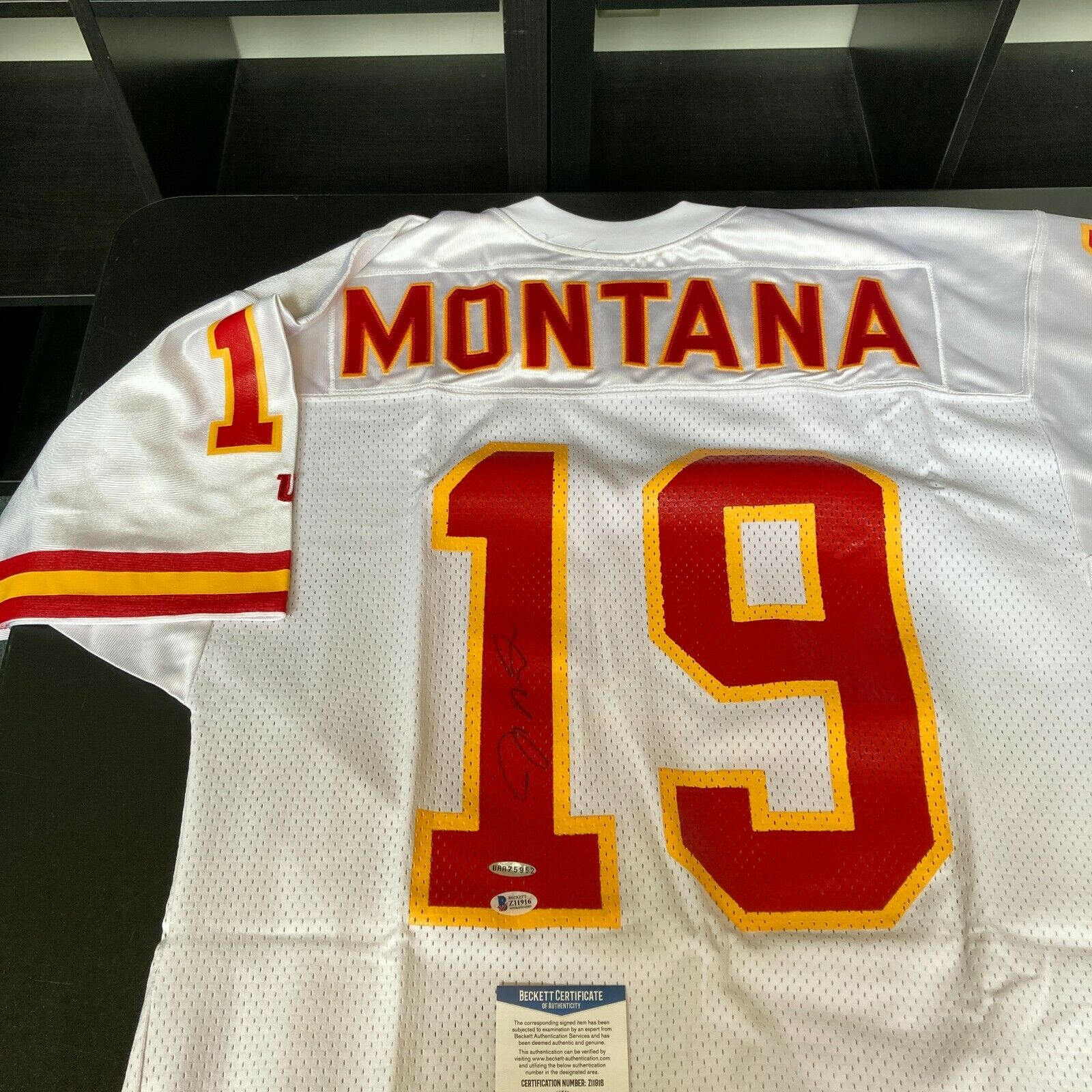 Joe Montana Signed Authentic Pro Cut San Francisco 49ers Jersey UDA & —  Showpieces Sports