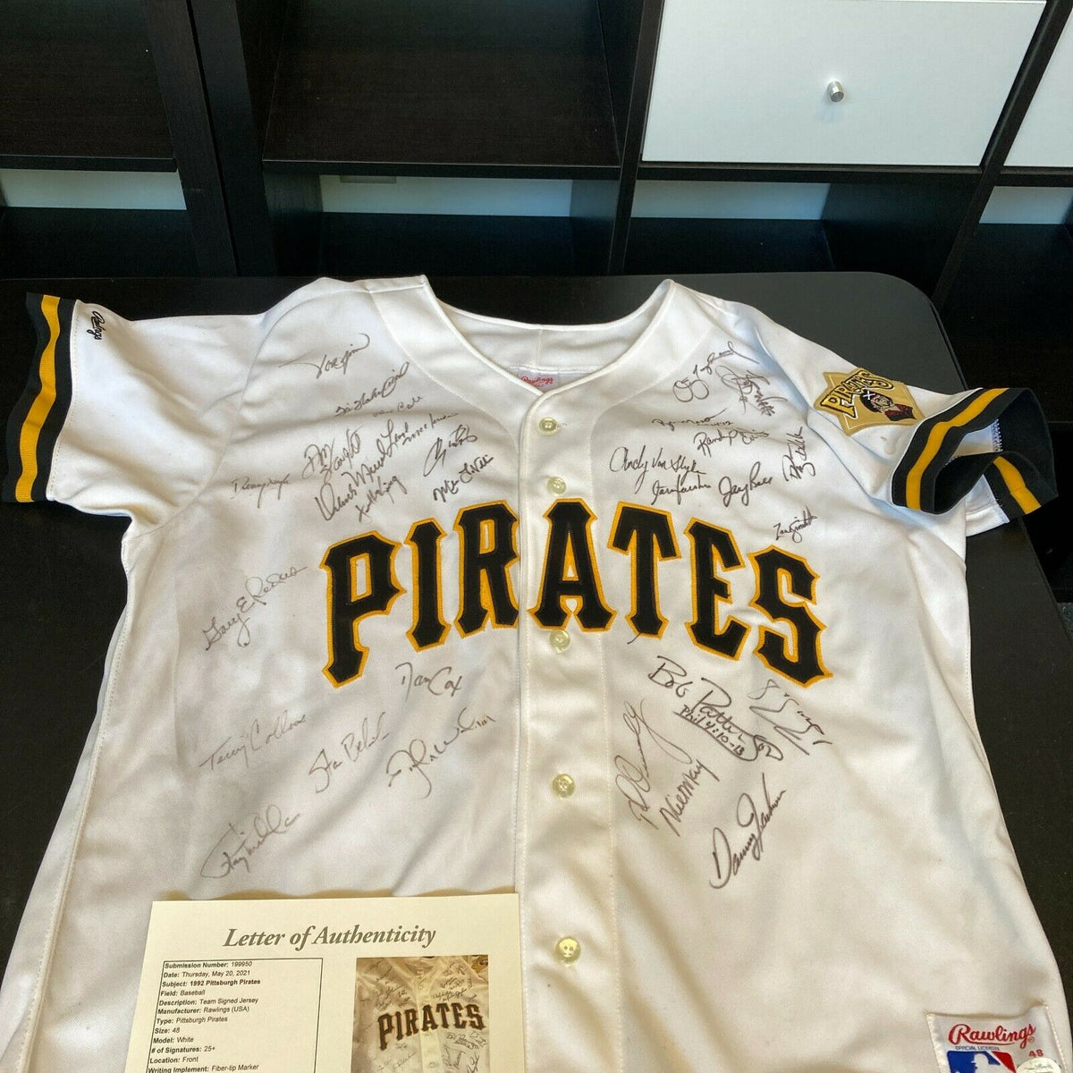 1991 Pittsburgh Pirates Team Signed Jersey 27 Signatures With Barry Bonds  JSA