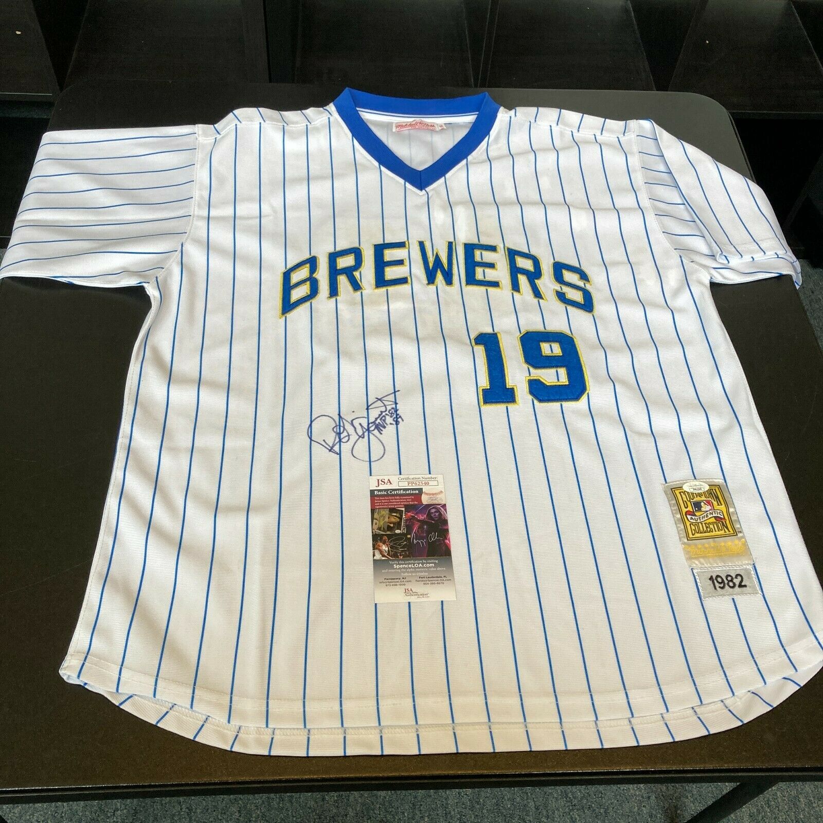 Robin Yount MVP 1982 & 1989 Signed Milwaukee Brewers Authentic 1982 Je —  Showpieces Sports