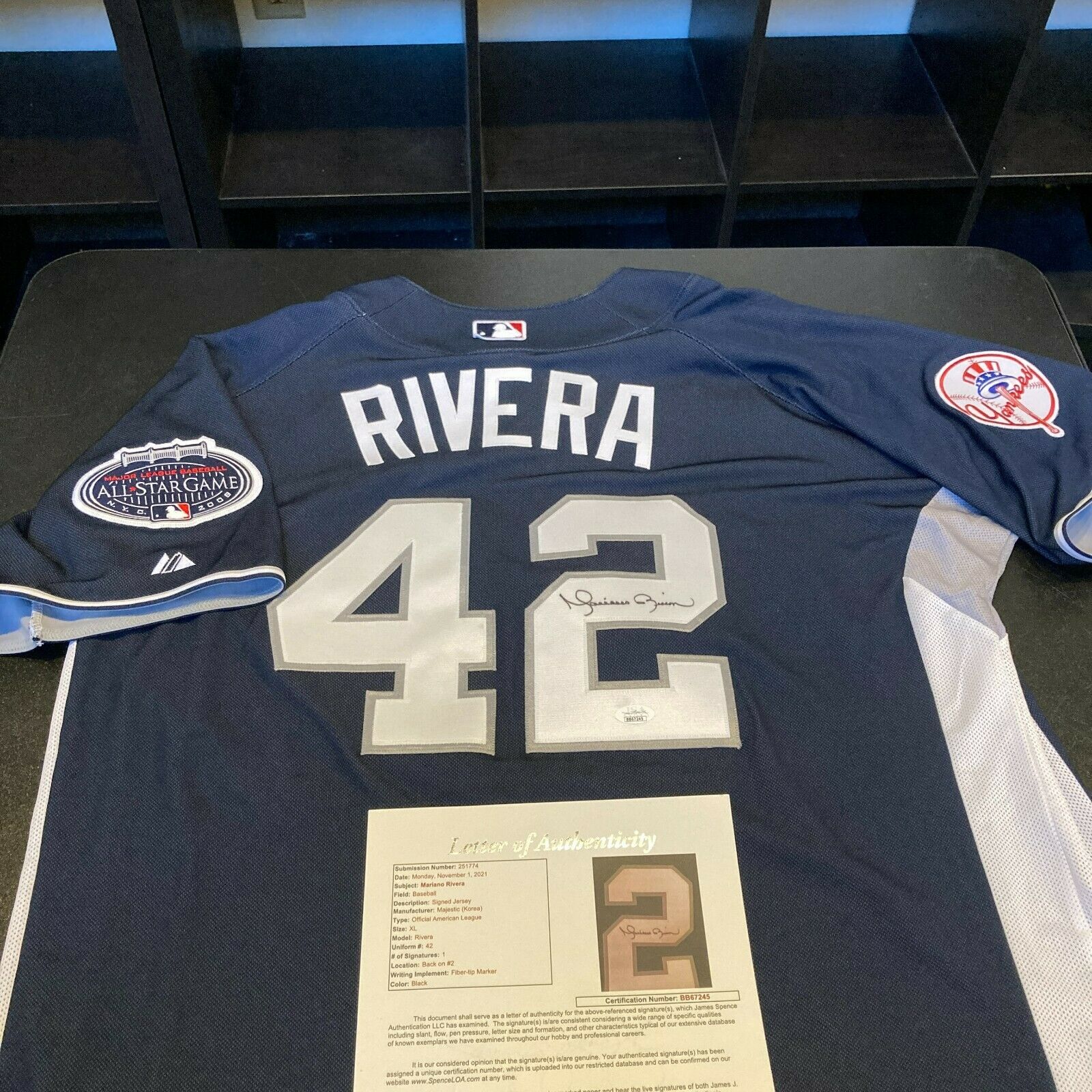 Mariano Rivera Autographed New York Yankees Signed Majestic Baseball Jersey  JSA COA